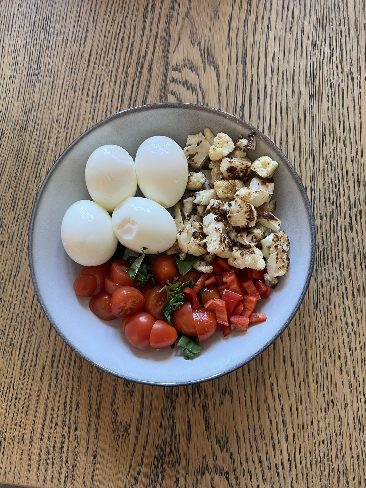 Ägg- och grönsaksbowl