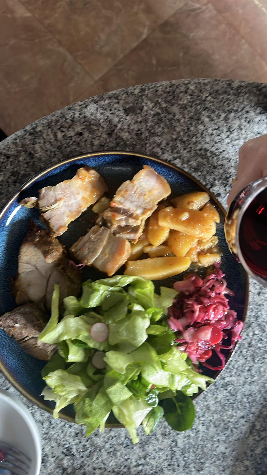 Porc et salade mixte