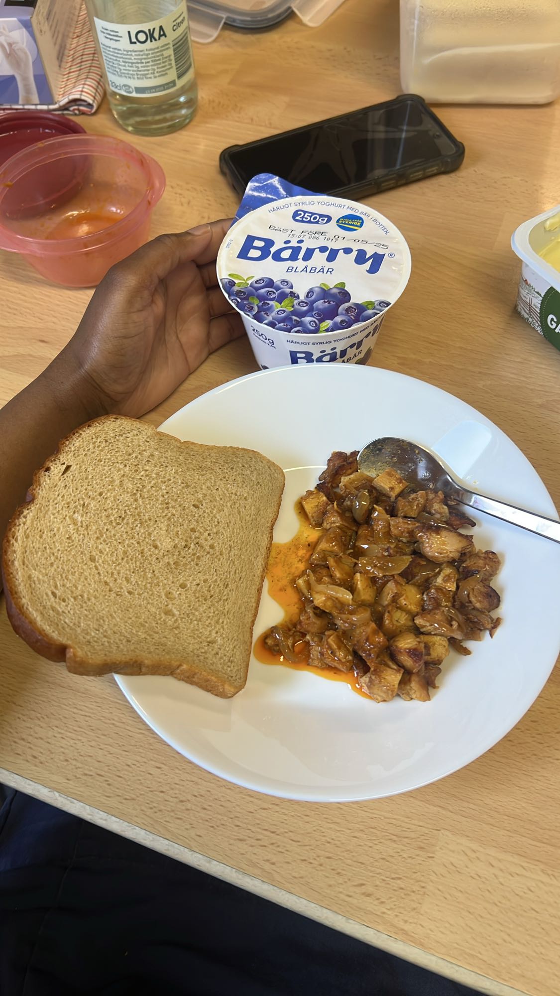 Kyckling med bröd & yoghurt