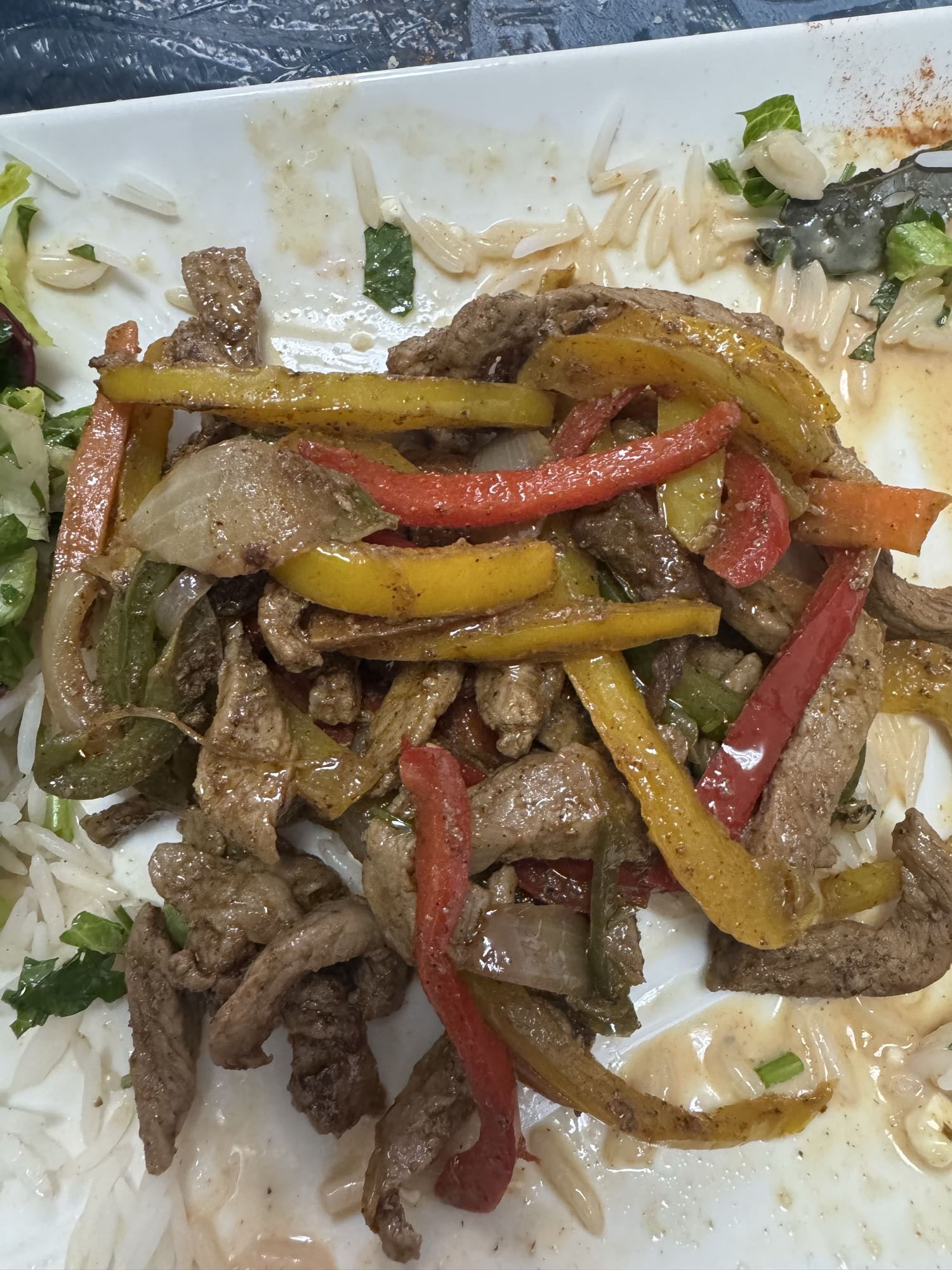 Rindfleischpfanne mit Reis