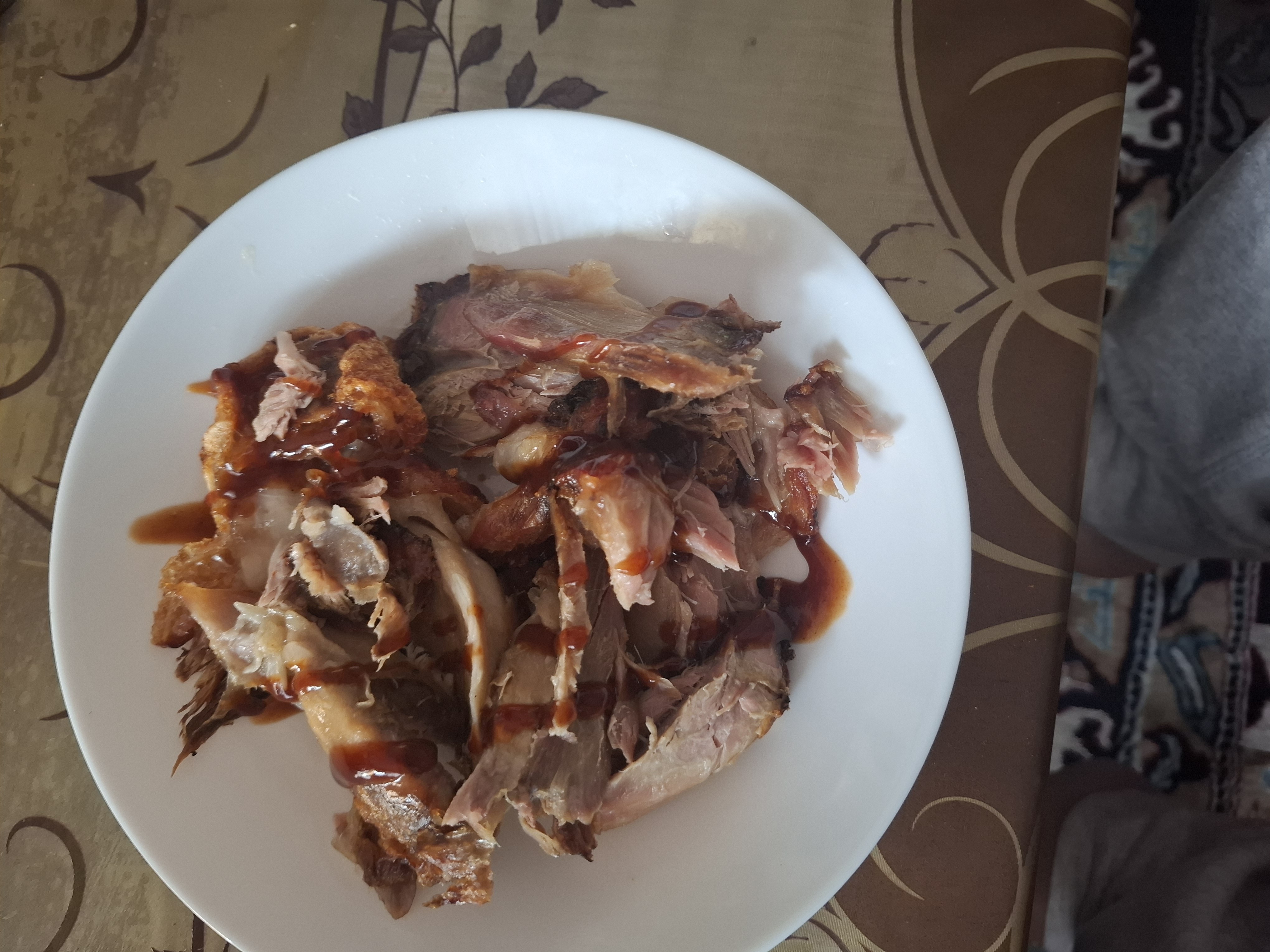 Roast meat with sauce