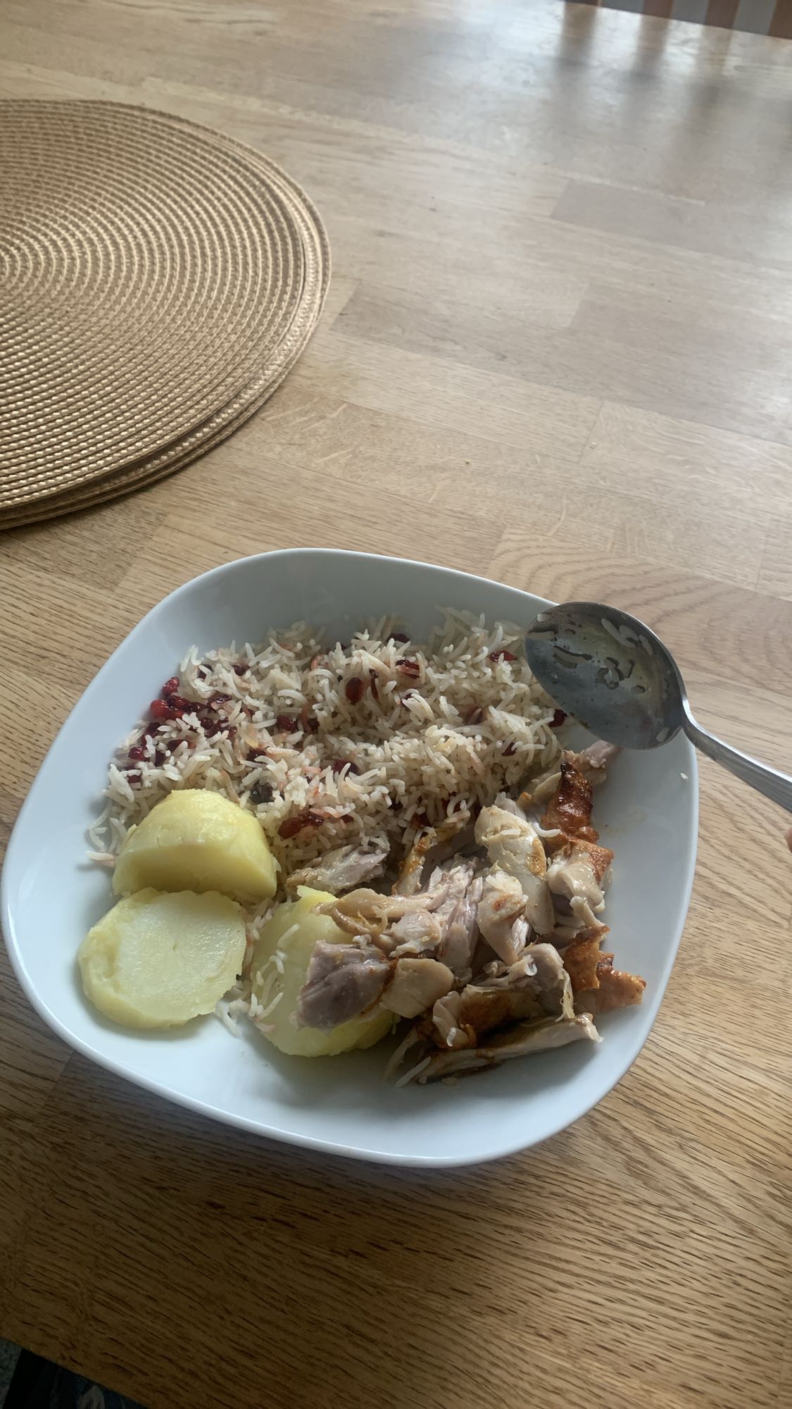 Kyckling med ris och potatis