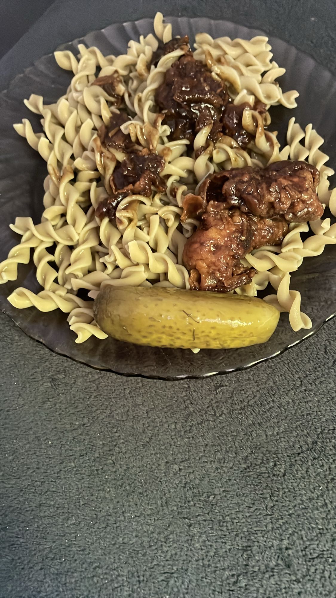 Makaron z kurczakiem i ogórkiem