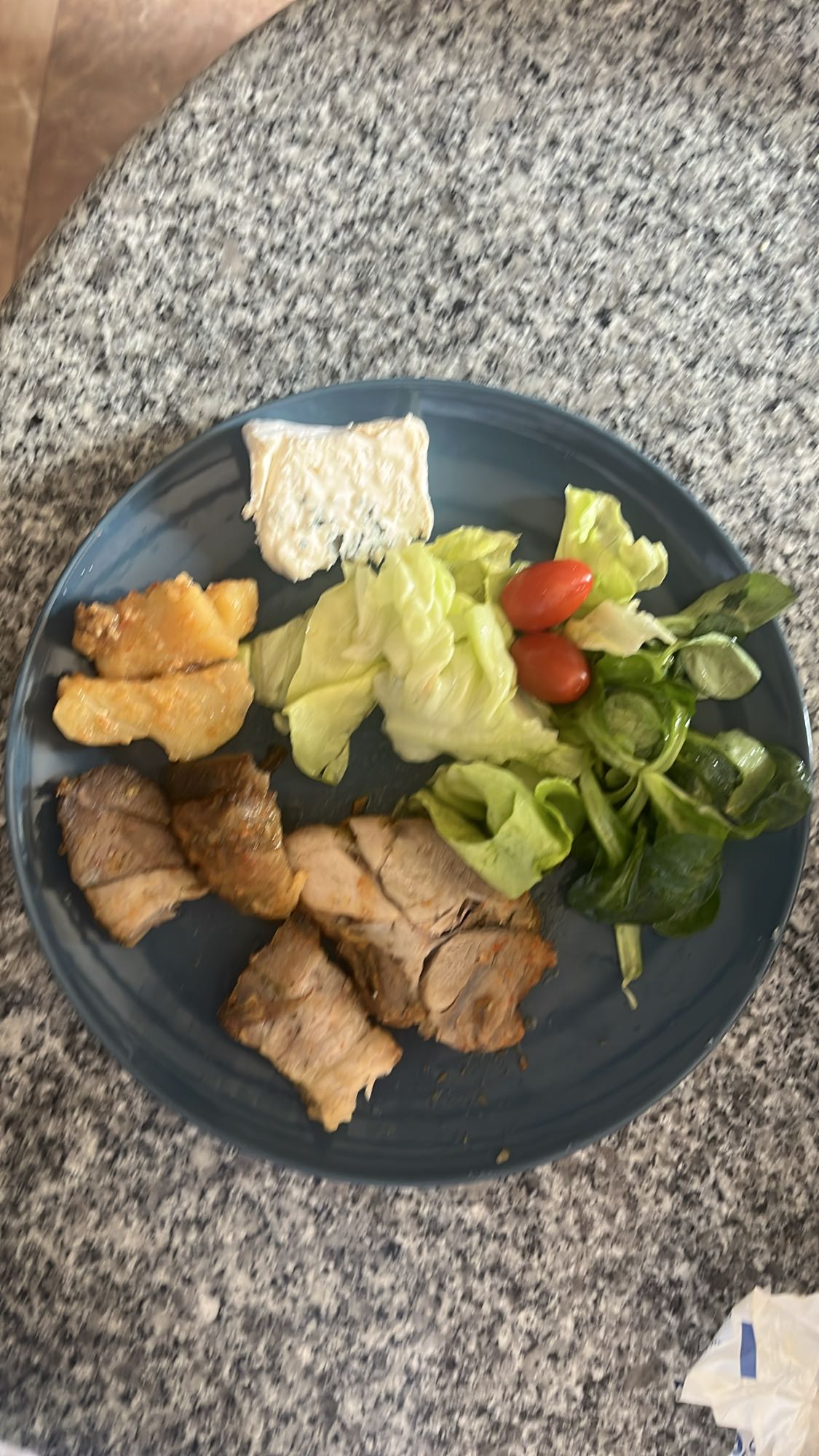 Assiette viande et salade