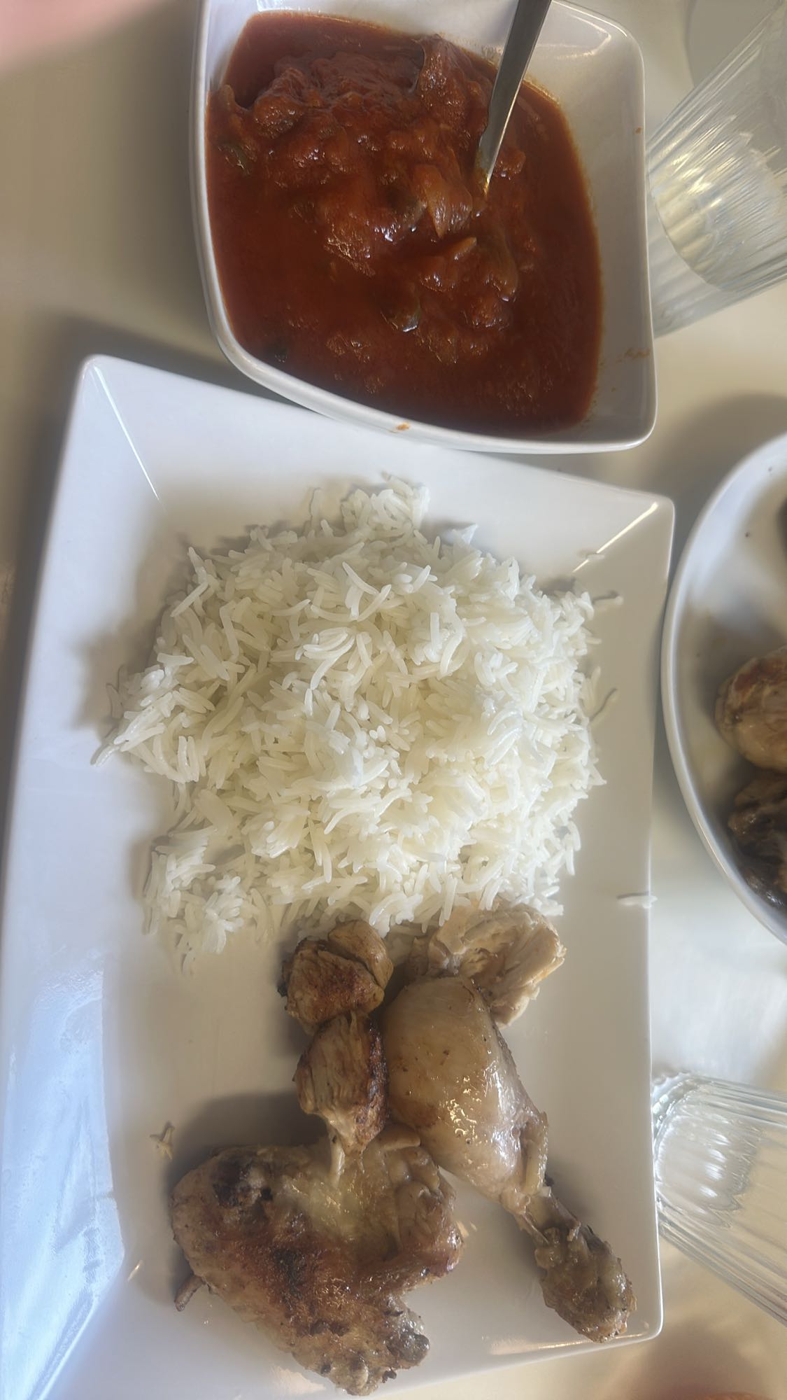 Kyckling med ris och sås