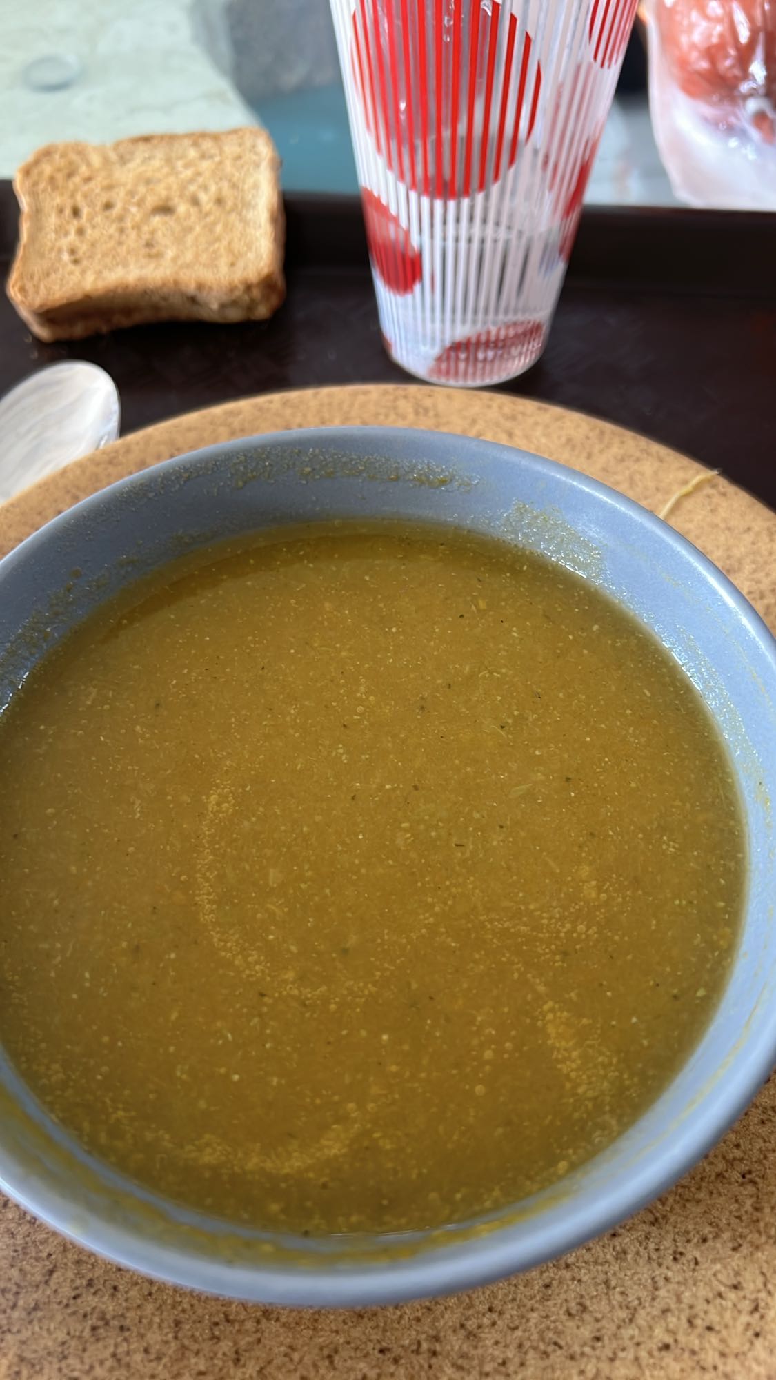 Soupe légumes et biscotte