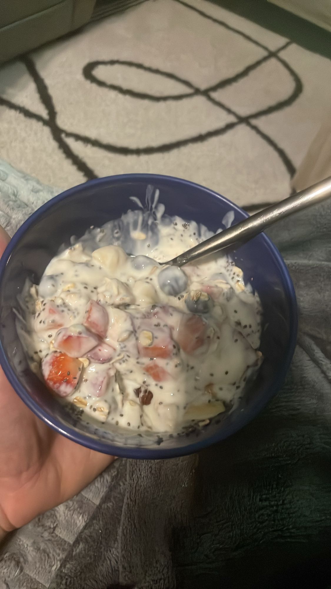 Yaourt aux fruits et graines