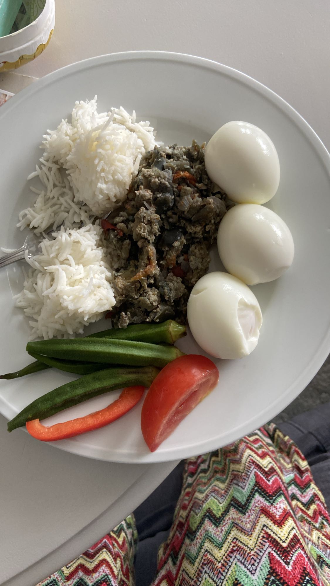 Ris med ägg och grönsaker