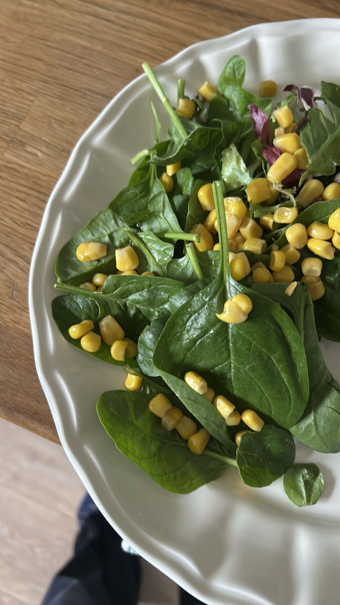 Majs- och spenatsallad