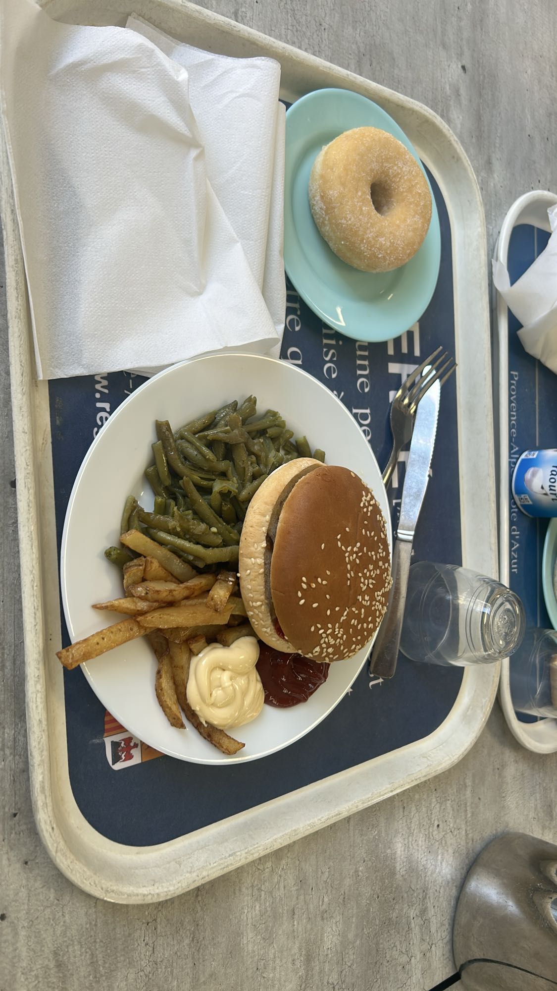 Burger frites haricots