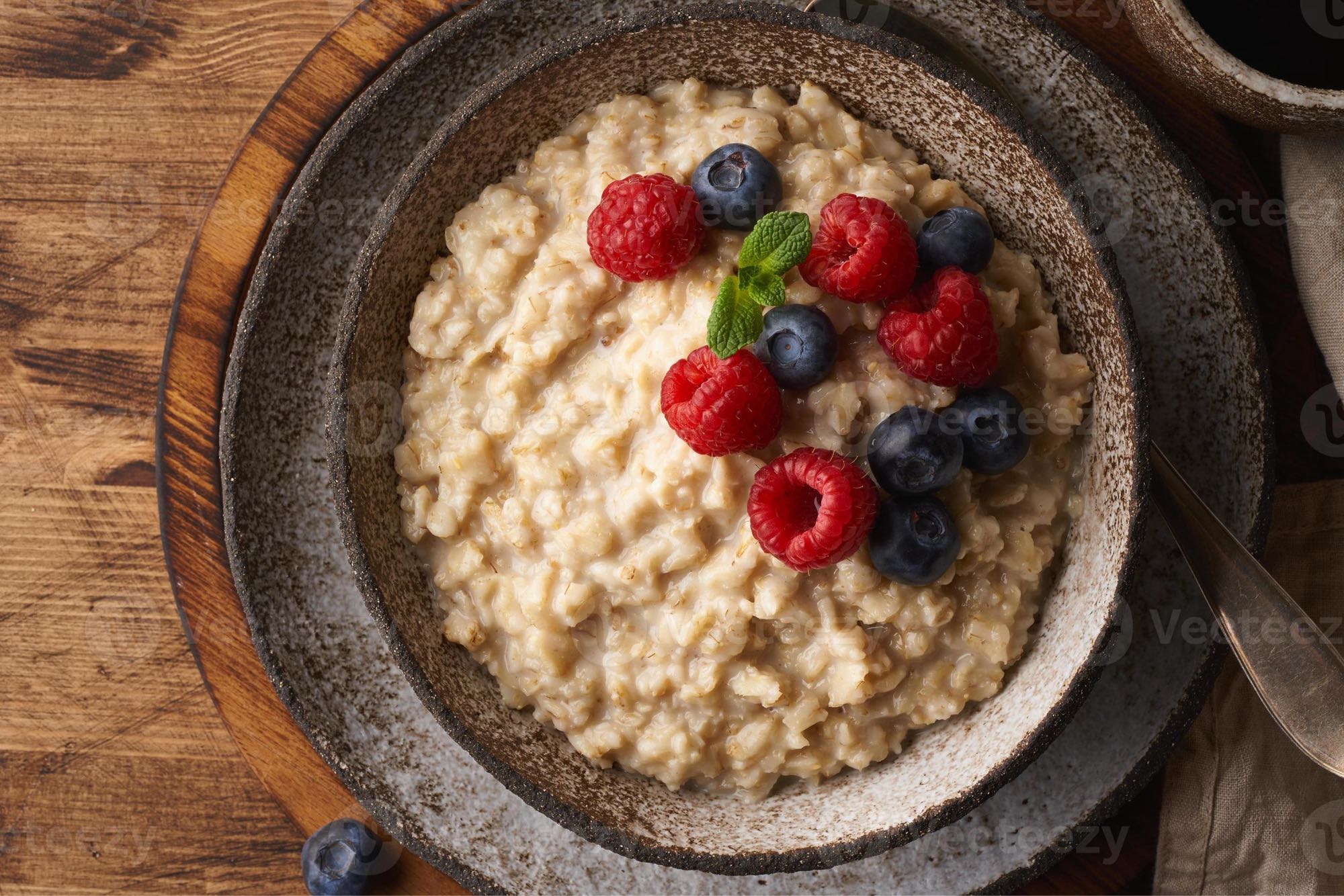 Havregrynsgröt med bär