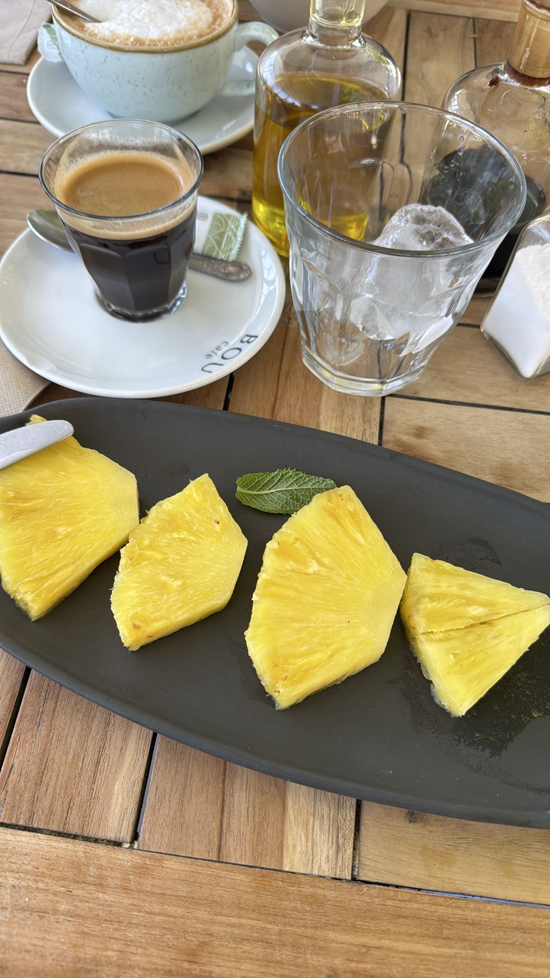 Piña y café