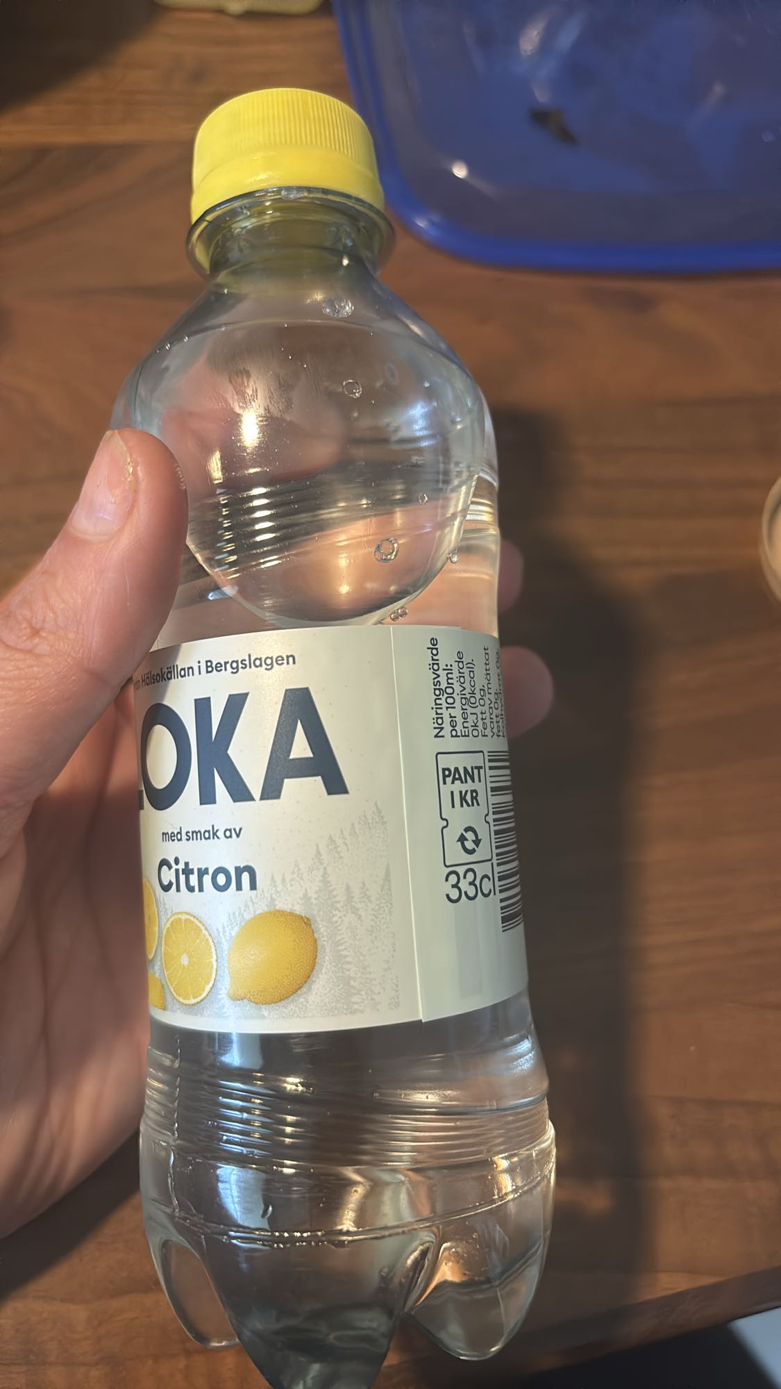 Citron kolsyrat vatten
