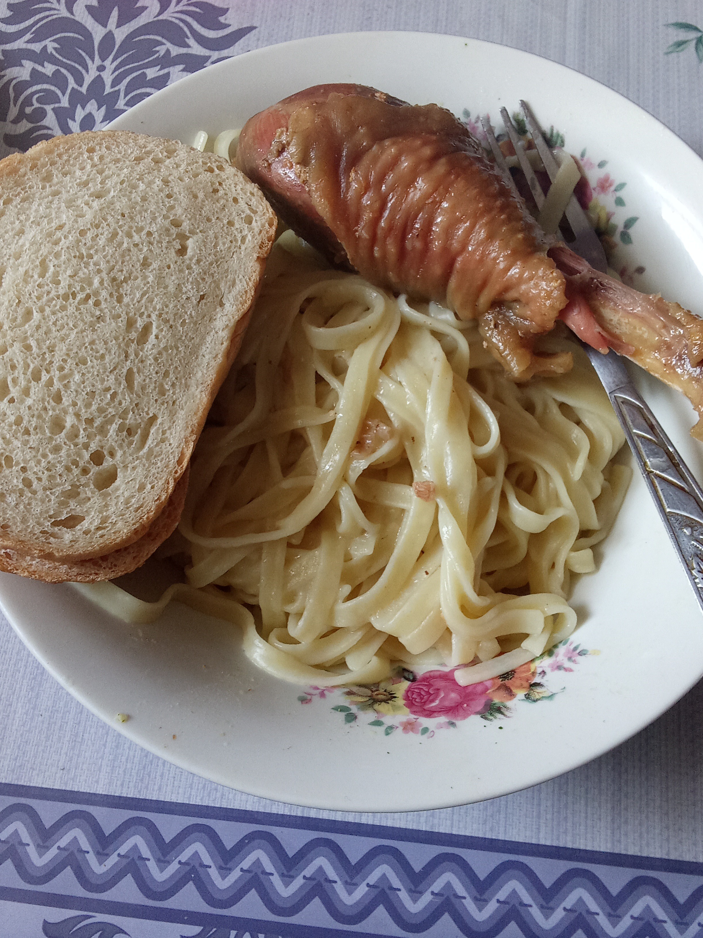 Creamy pasta with chicken