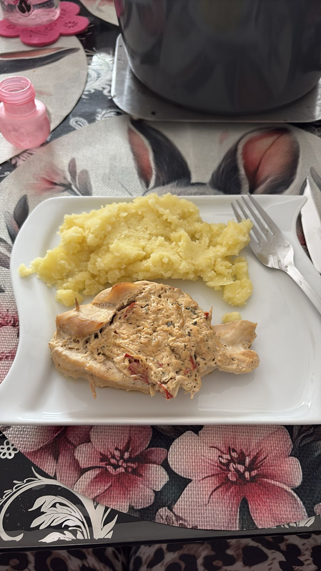 Csirkemell krumplipürével