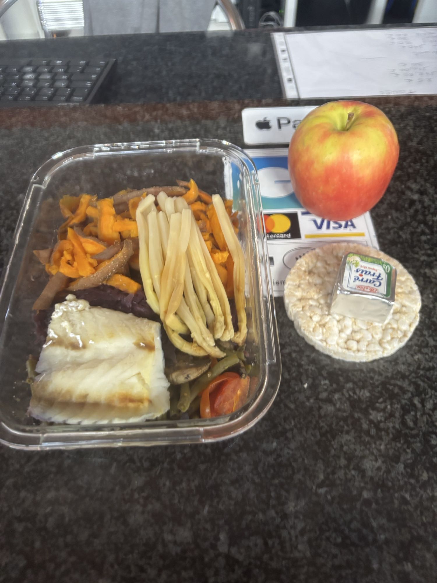 Repas poisson et légumes