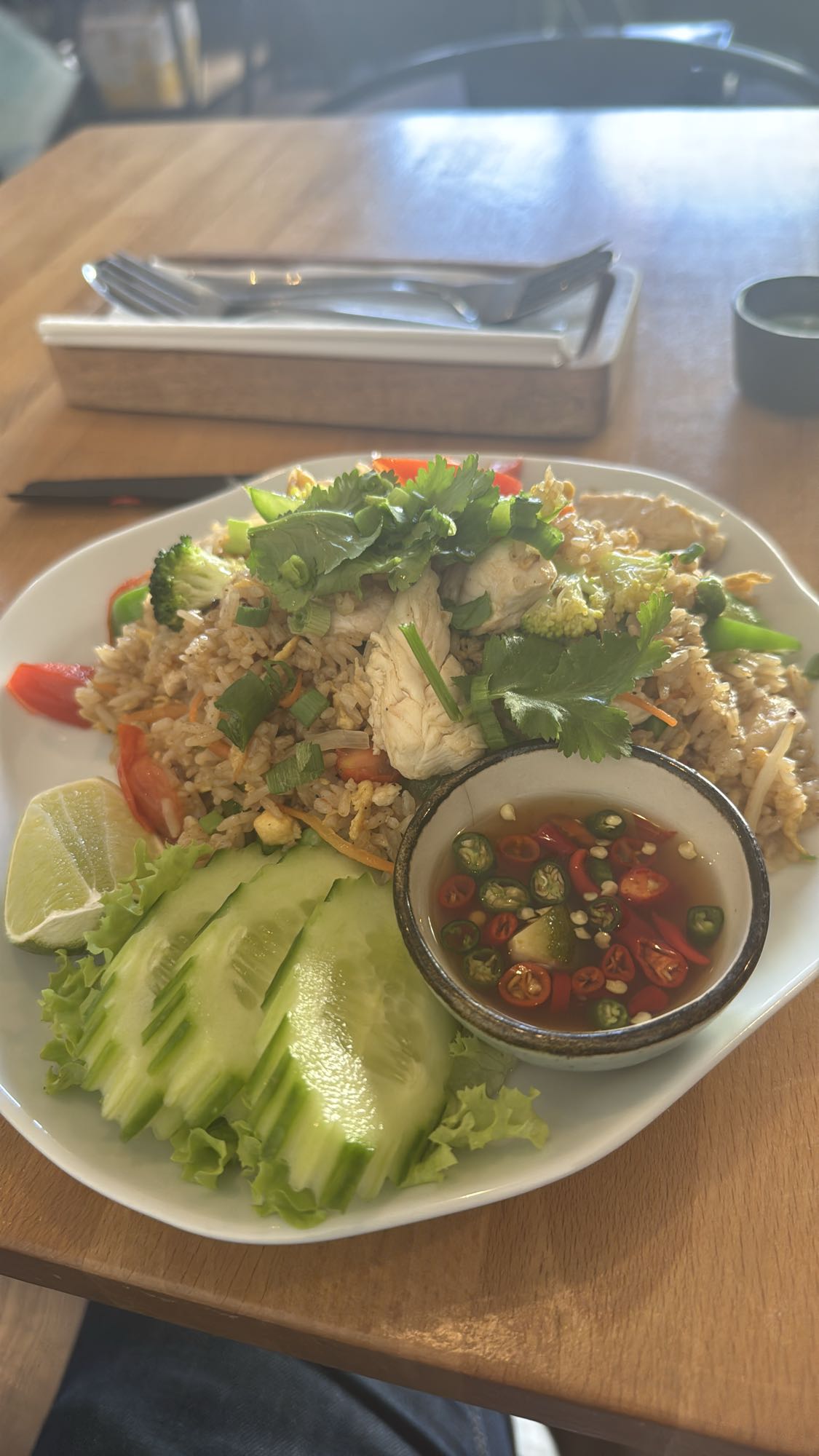 Smażony ryż z kurczakiem