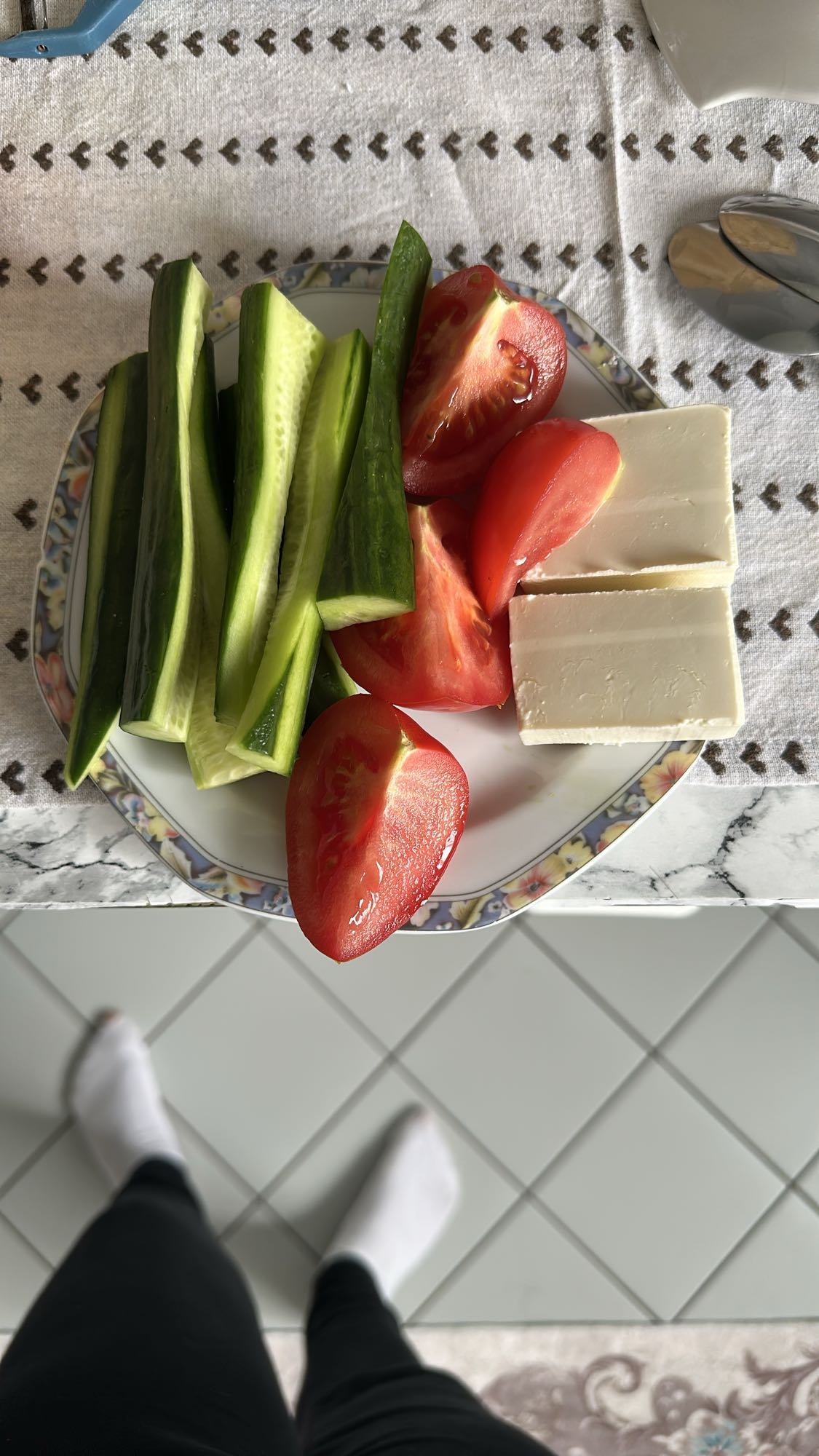 Sebzeli peynir tabağı