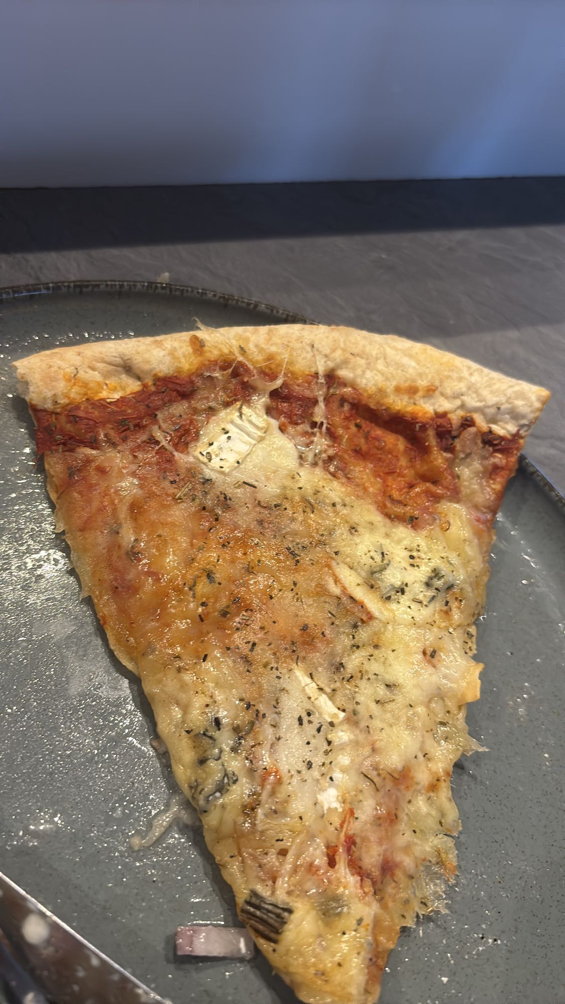 Tranche de pizza fromage