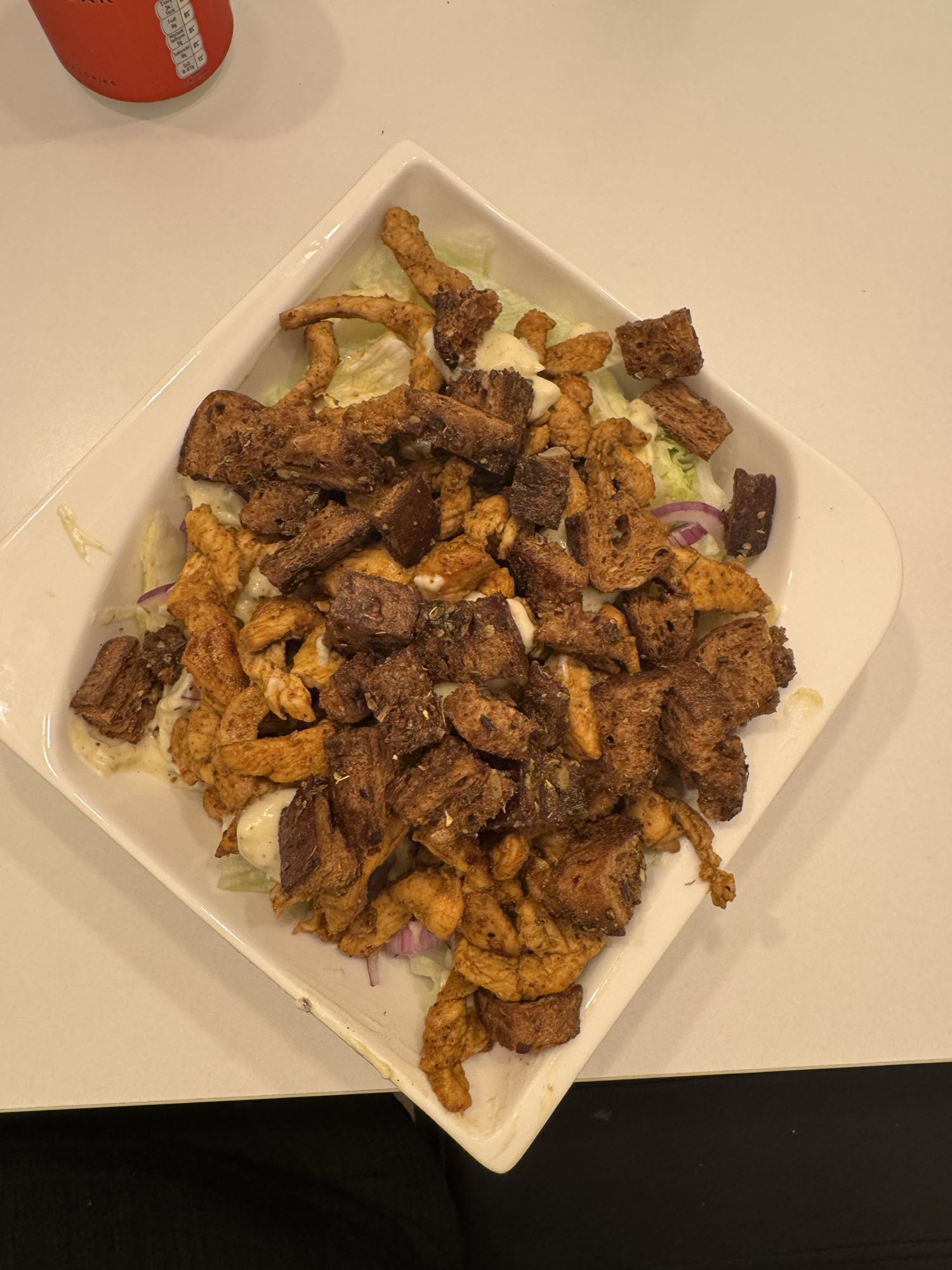 Hähnchensalat mit Croutons