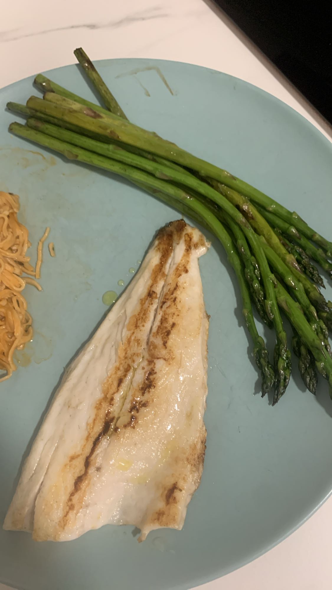 Pescado con espárragos