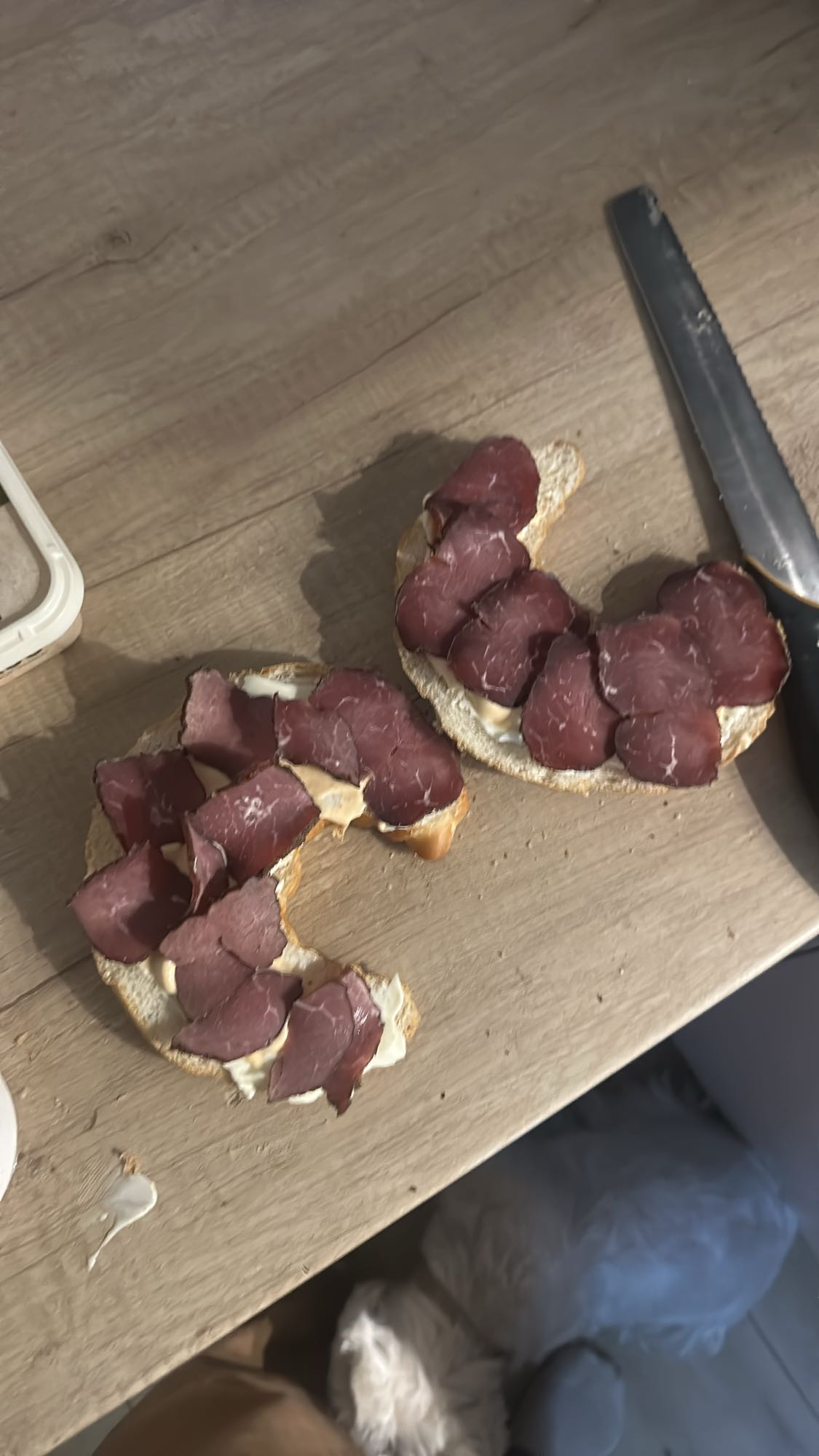 Kanapki z suszoną wołowiną