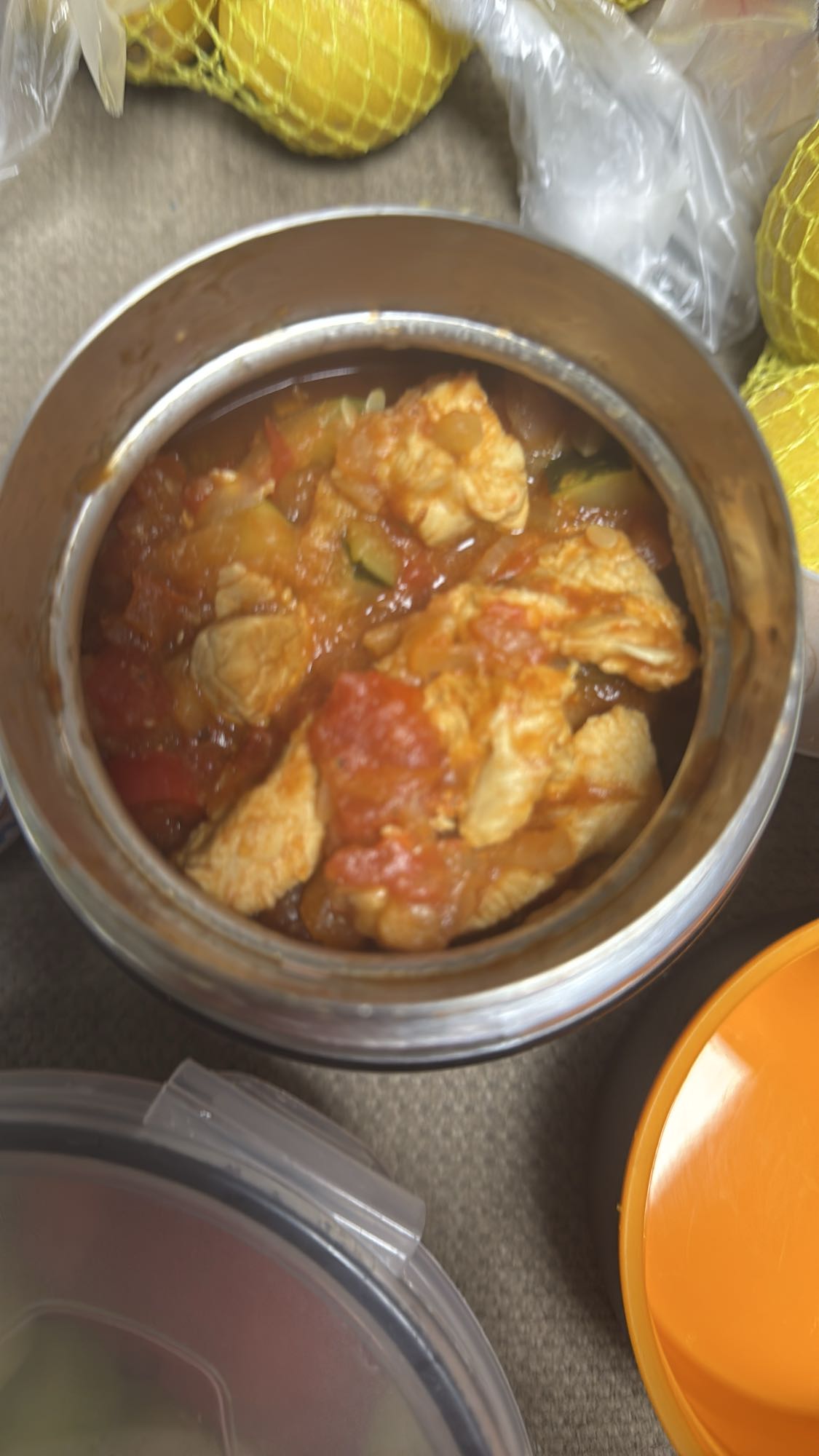 Kurczak w sosie pomidorowym