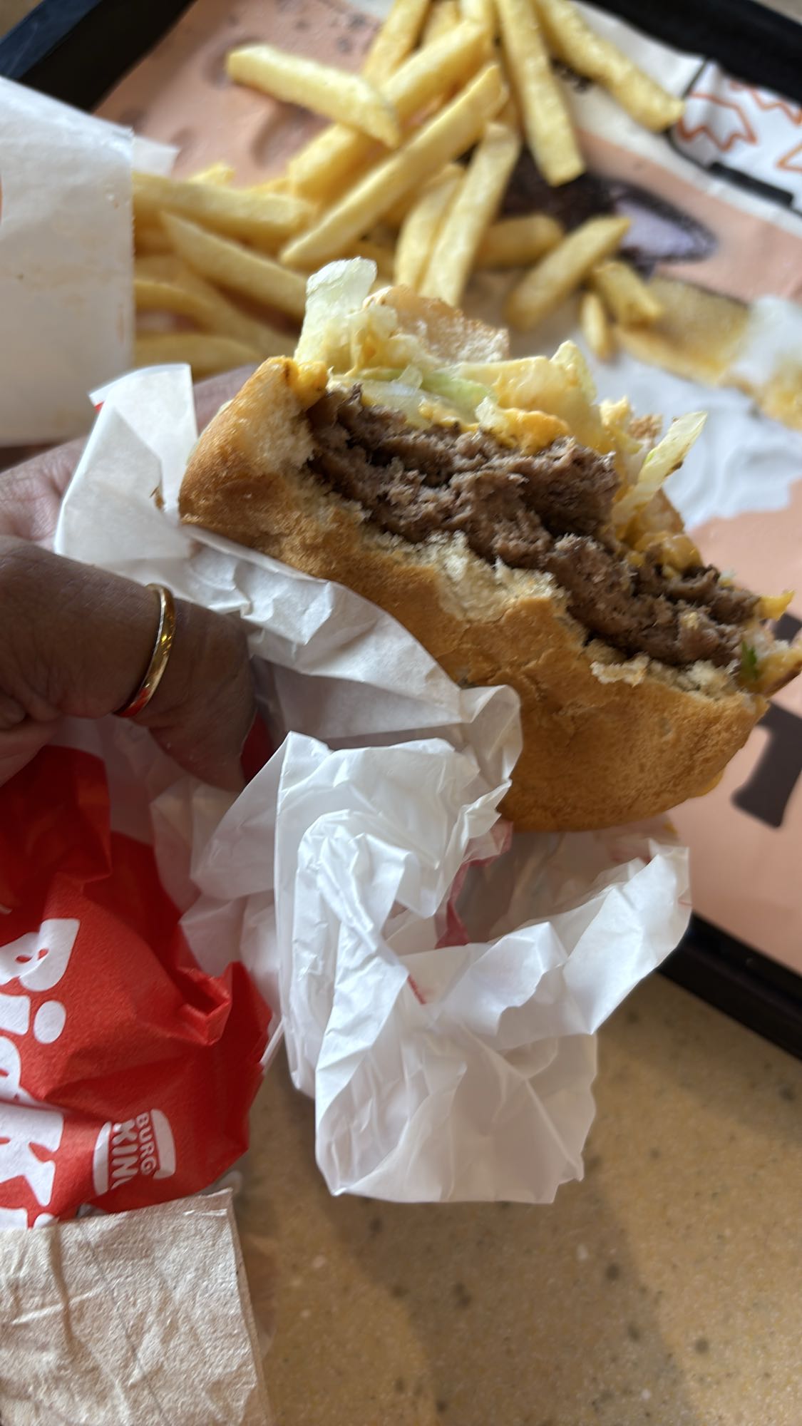 Dubbelburgare med pommes