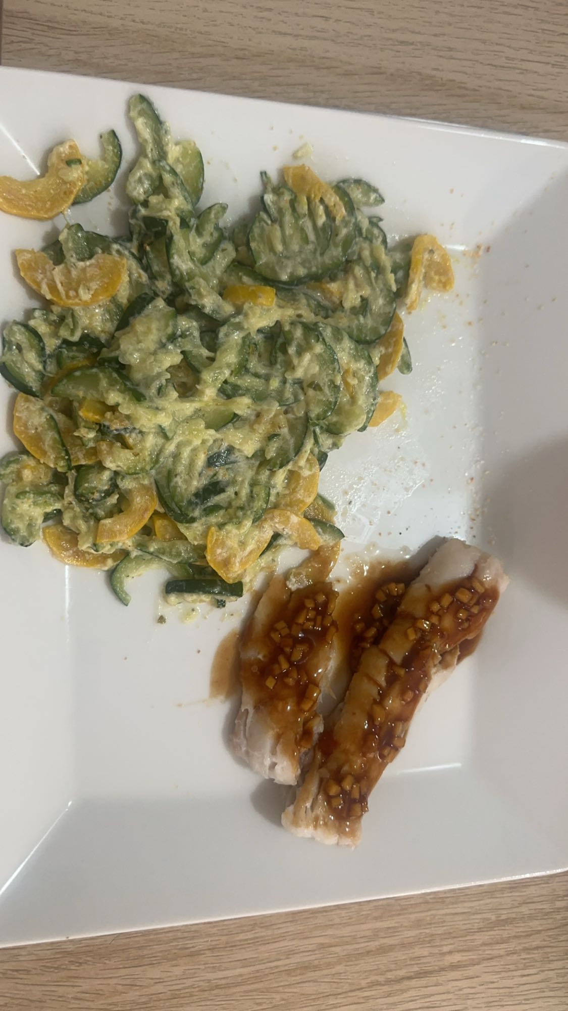 Poisson et courgettes