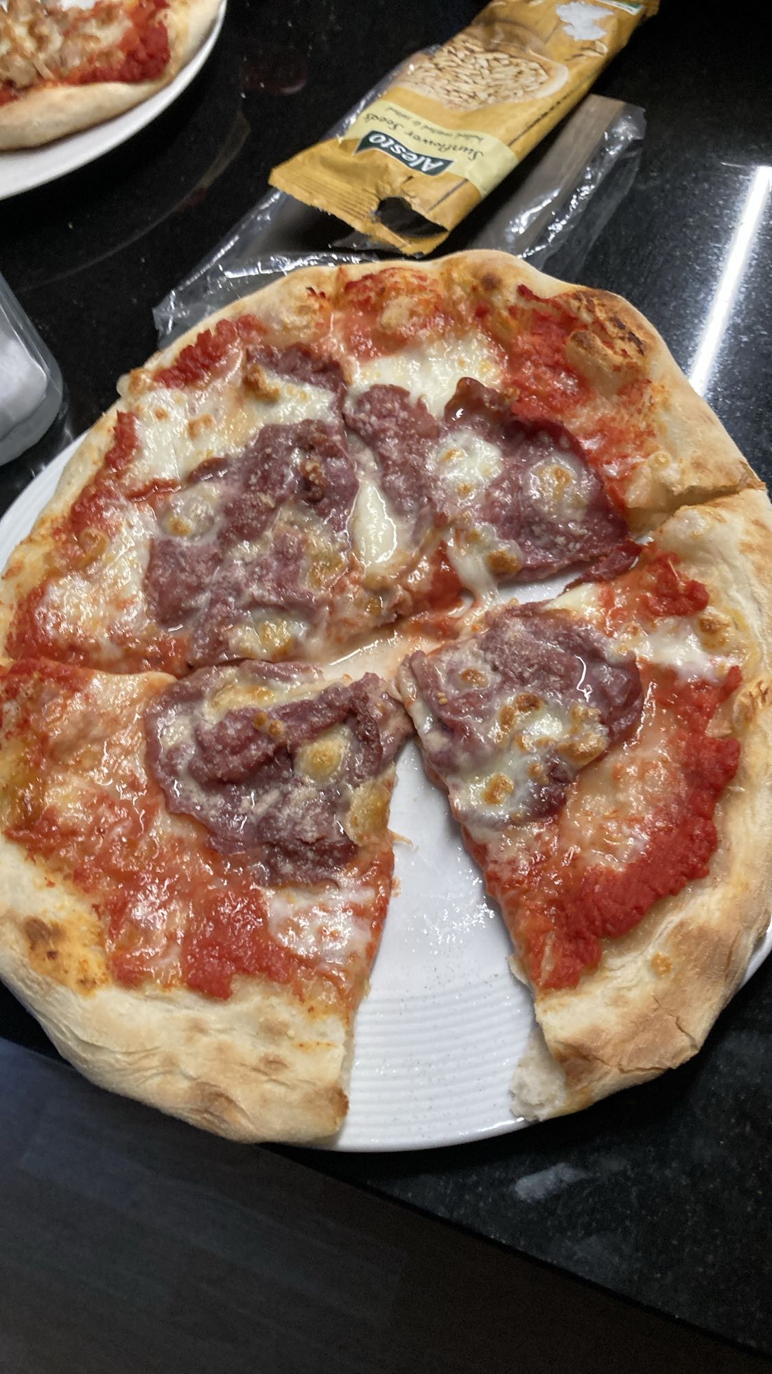 Salamipizza