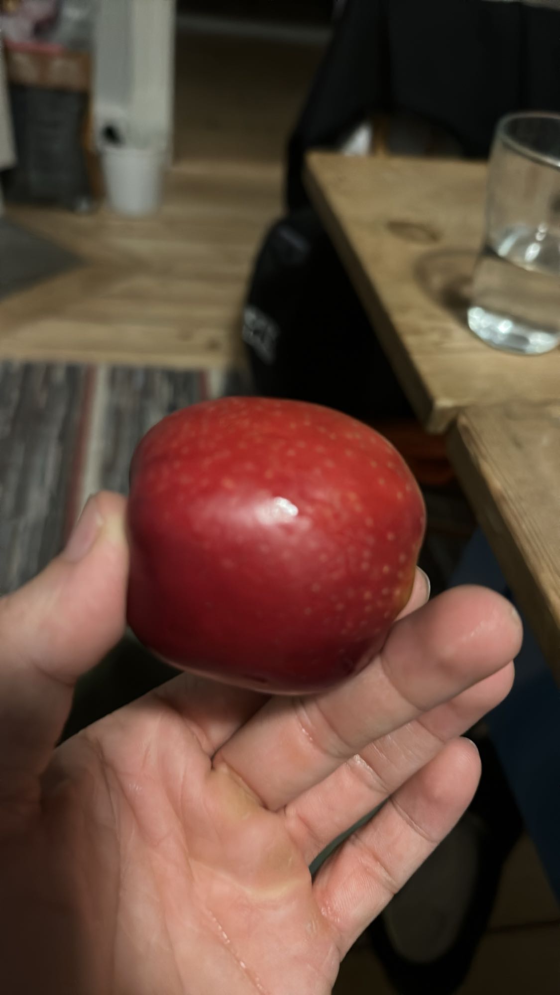 Röd äpple