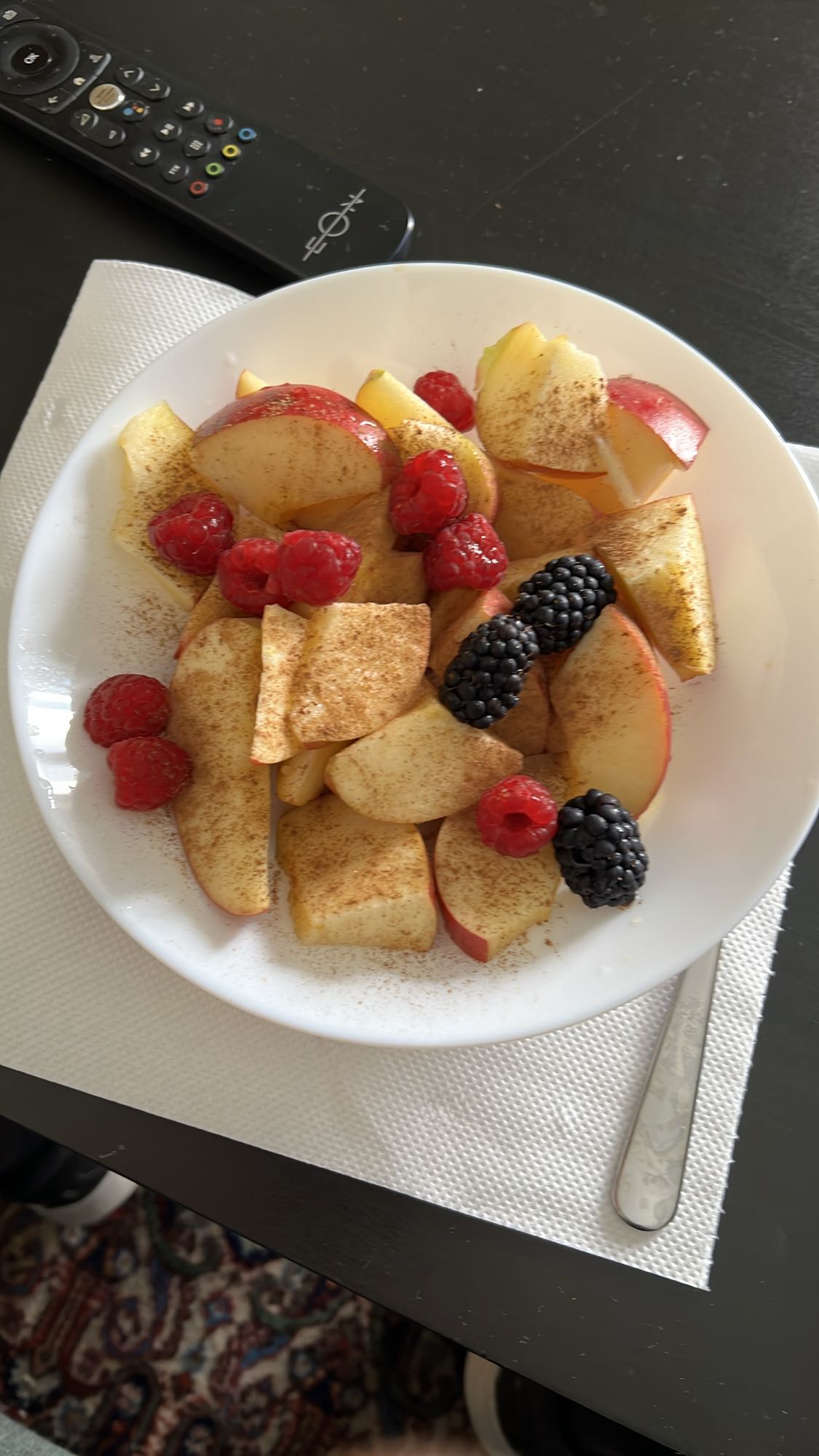 Φρουτοσαλάτα με κανέλα