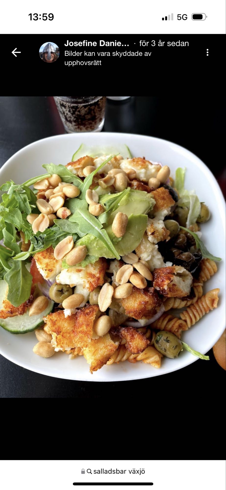 Sallad med halloumi