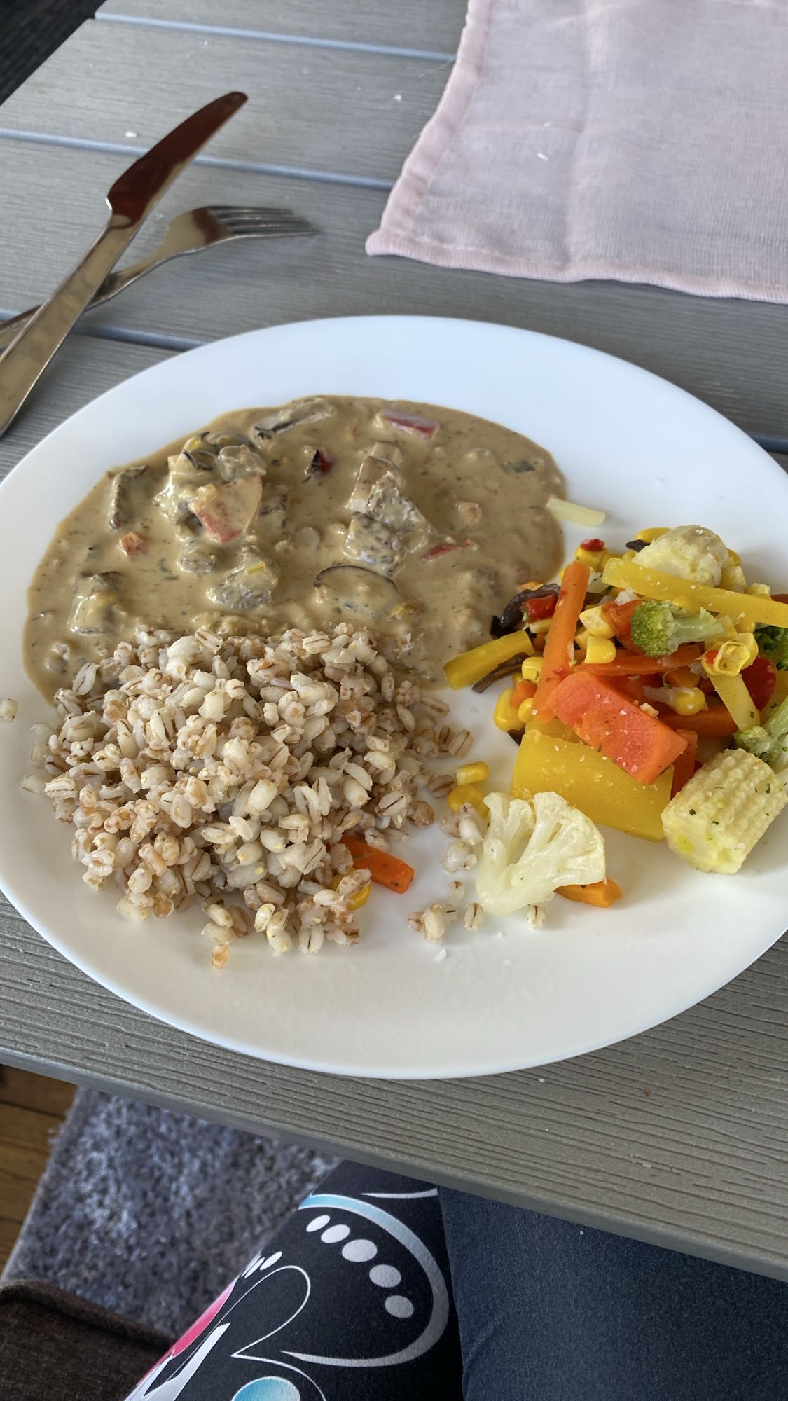 Älggryta med matvete och grönsaker