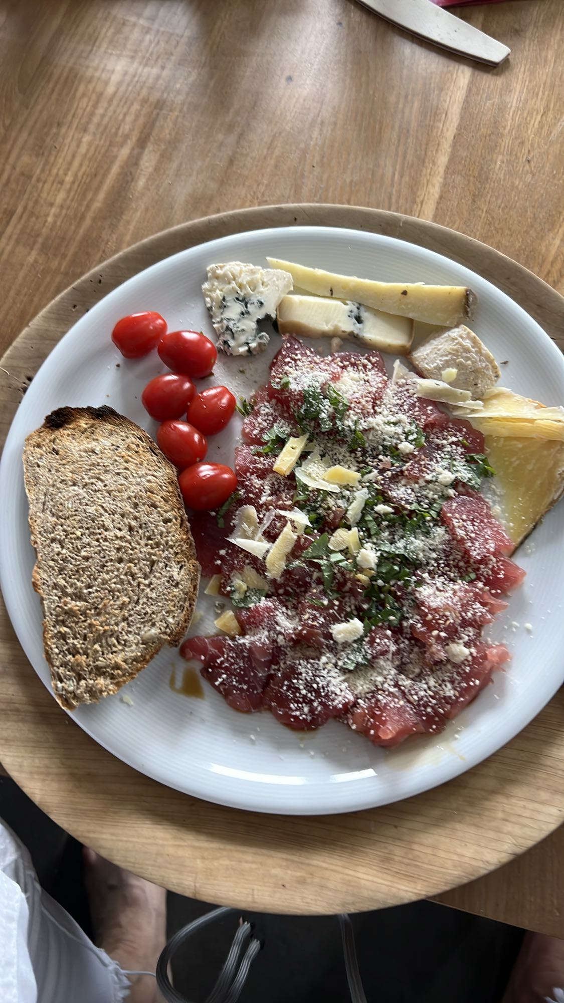 Assiette carpaccio fromage