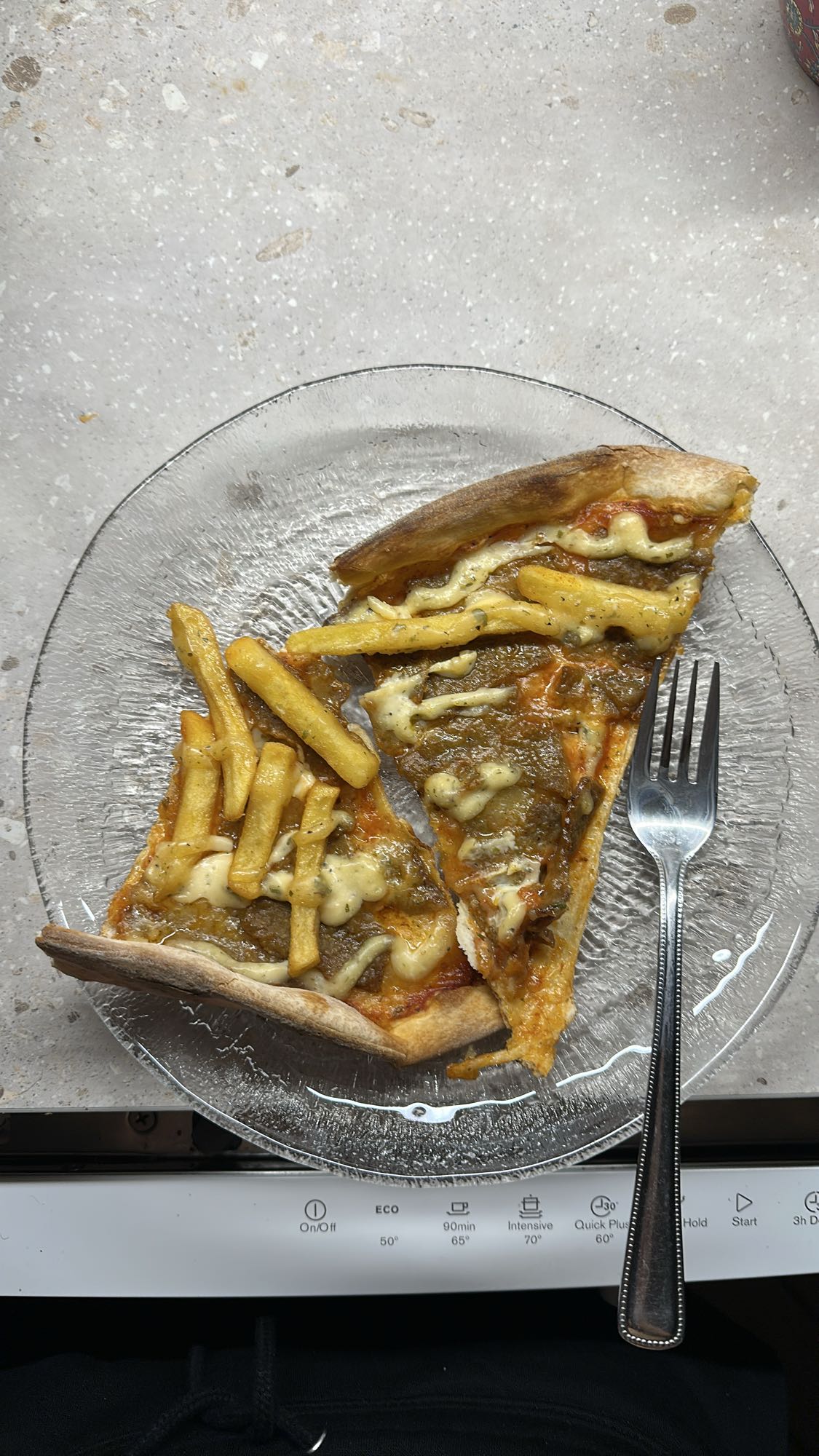 Pizza med pommes