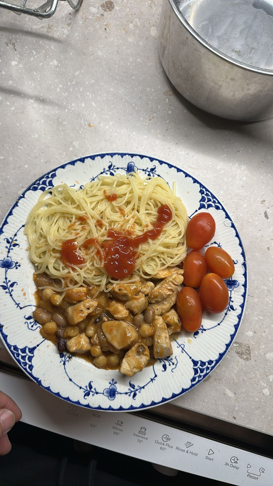 Kycklingpasta med tomater