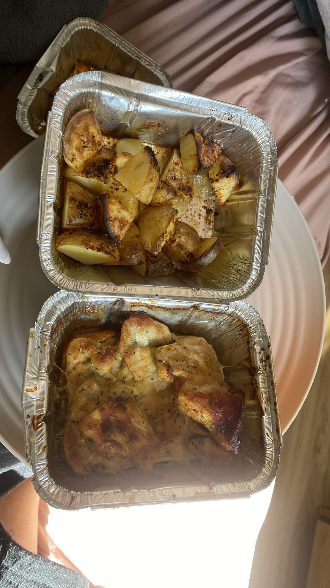 Pollo y papas asadas