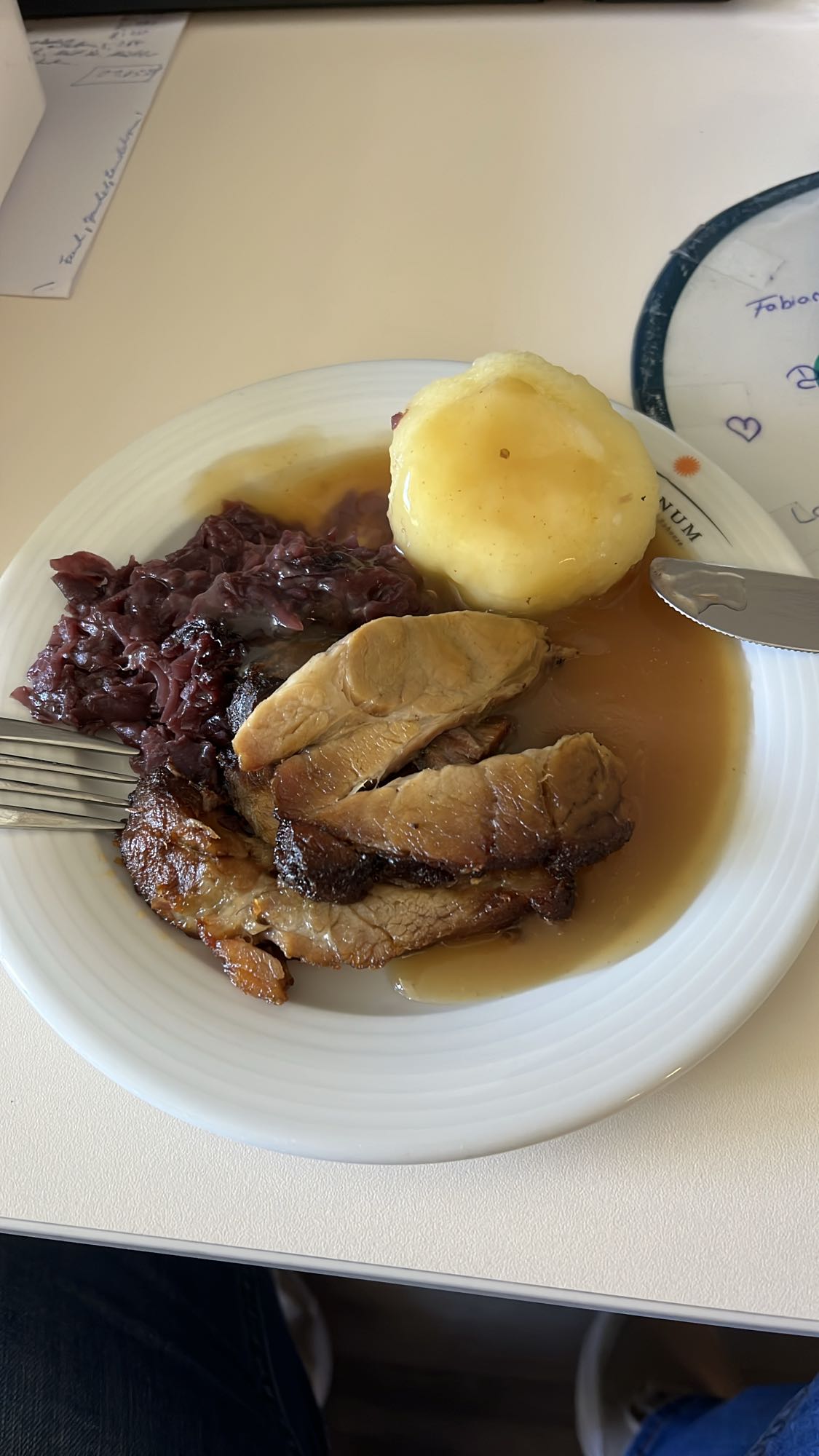 Braten mit Knödel