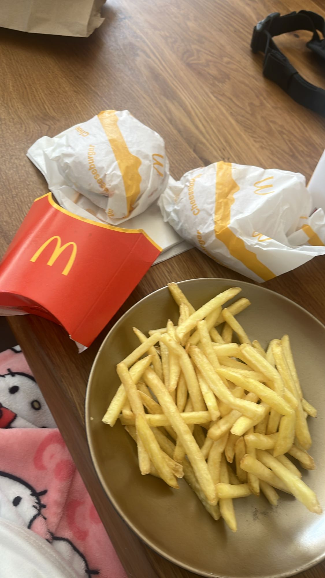 Cheeseburgers and Fries