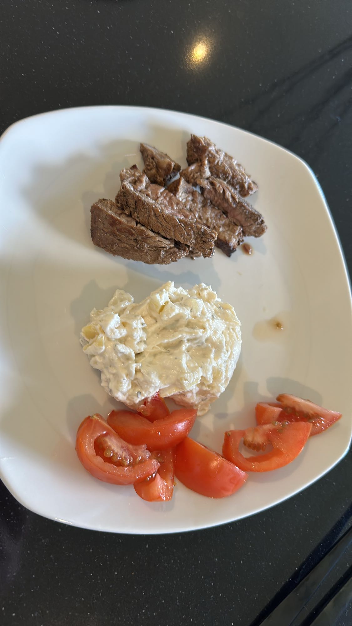 Biff med potatissallad