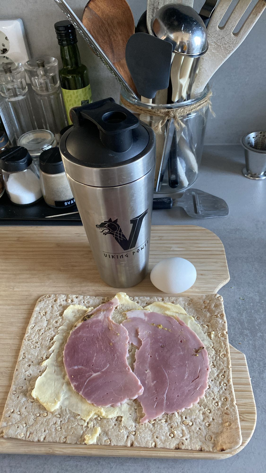 Skinkwrap med ägg och proteinpulver
