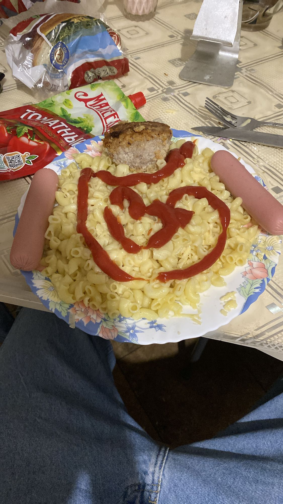 Макароны с сосисками