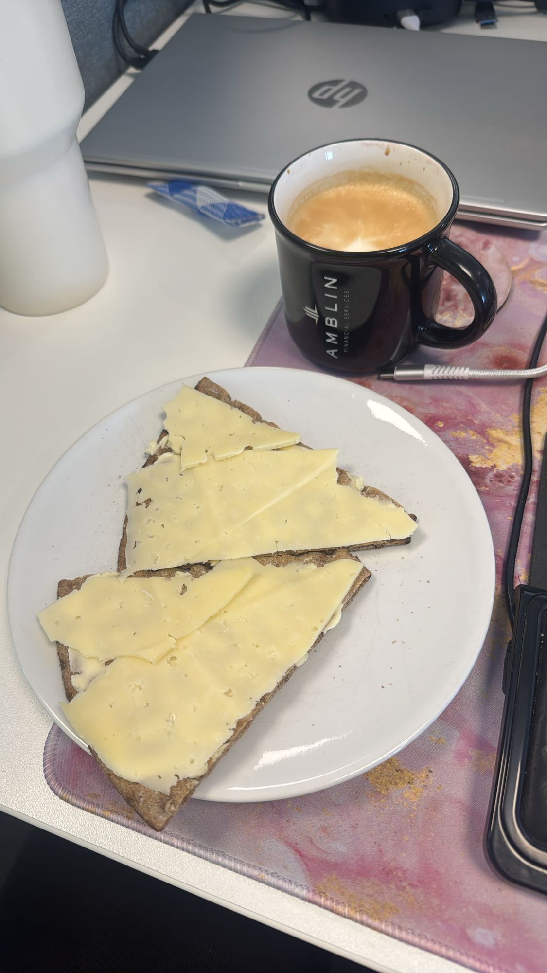 Knäckebröd med ost