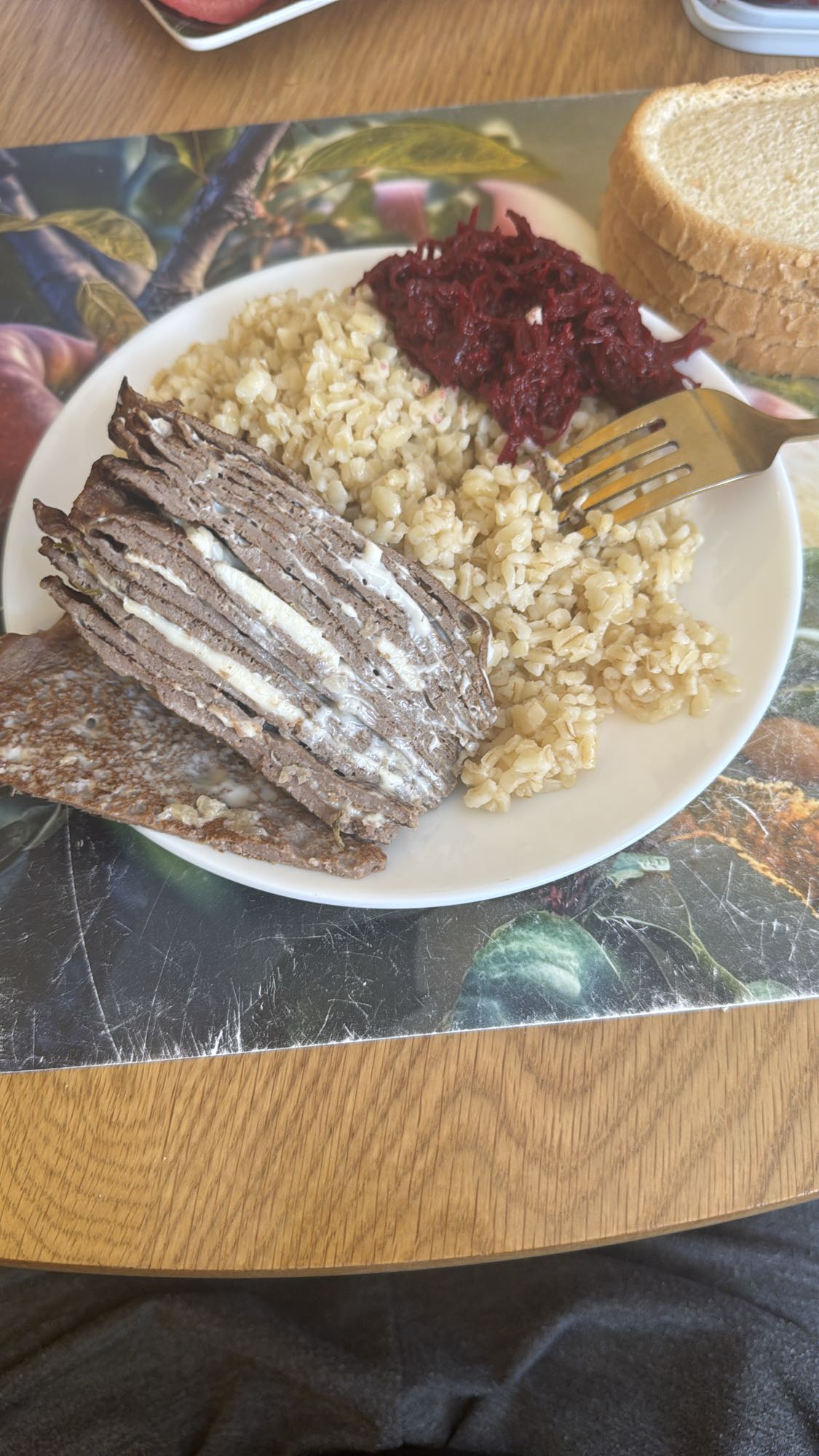 Гречка с печенью и хлебом