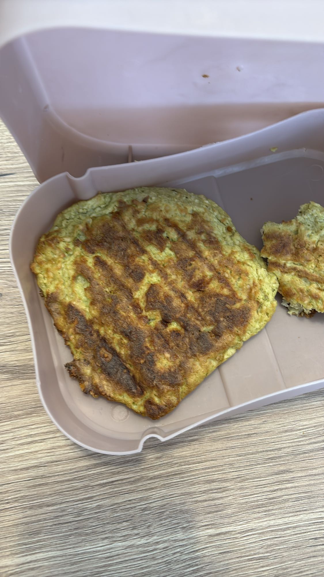 Galette au brocoli, yaourt et flocons d’avoine