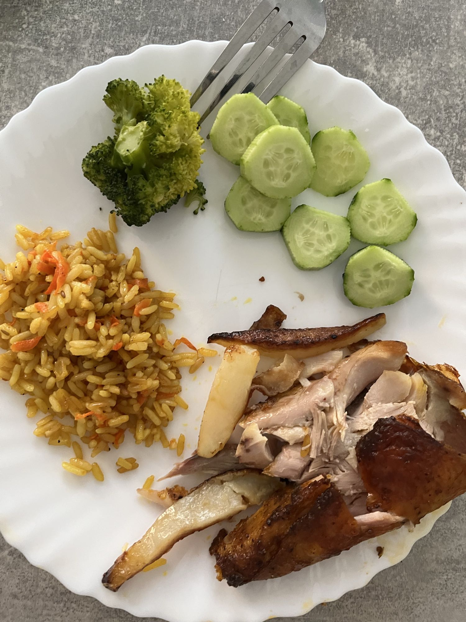 Курица с рисом и овощами