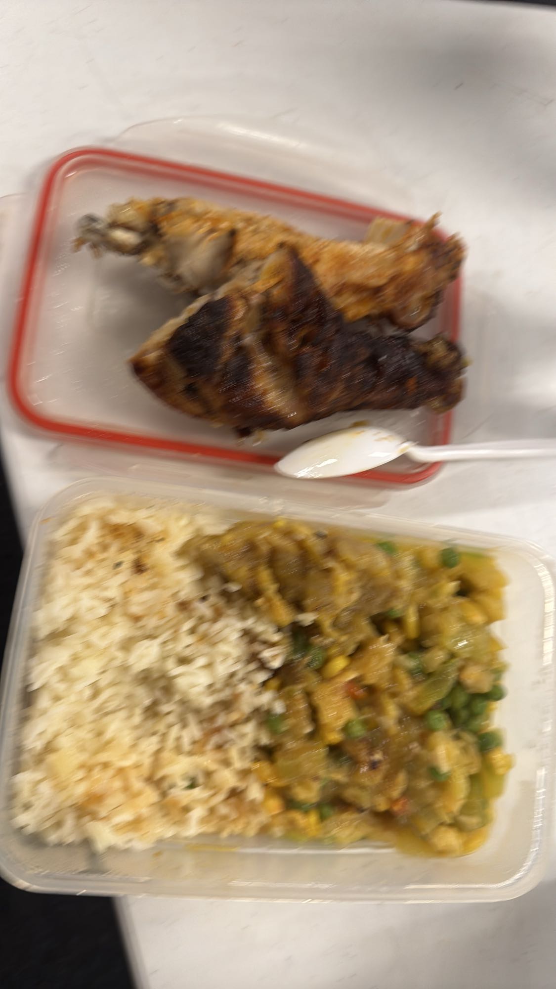 Pollo con arroz y verduras