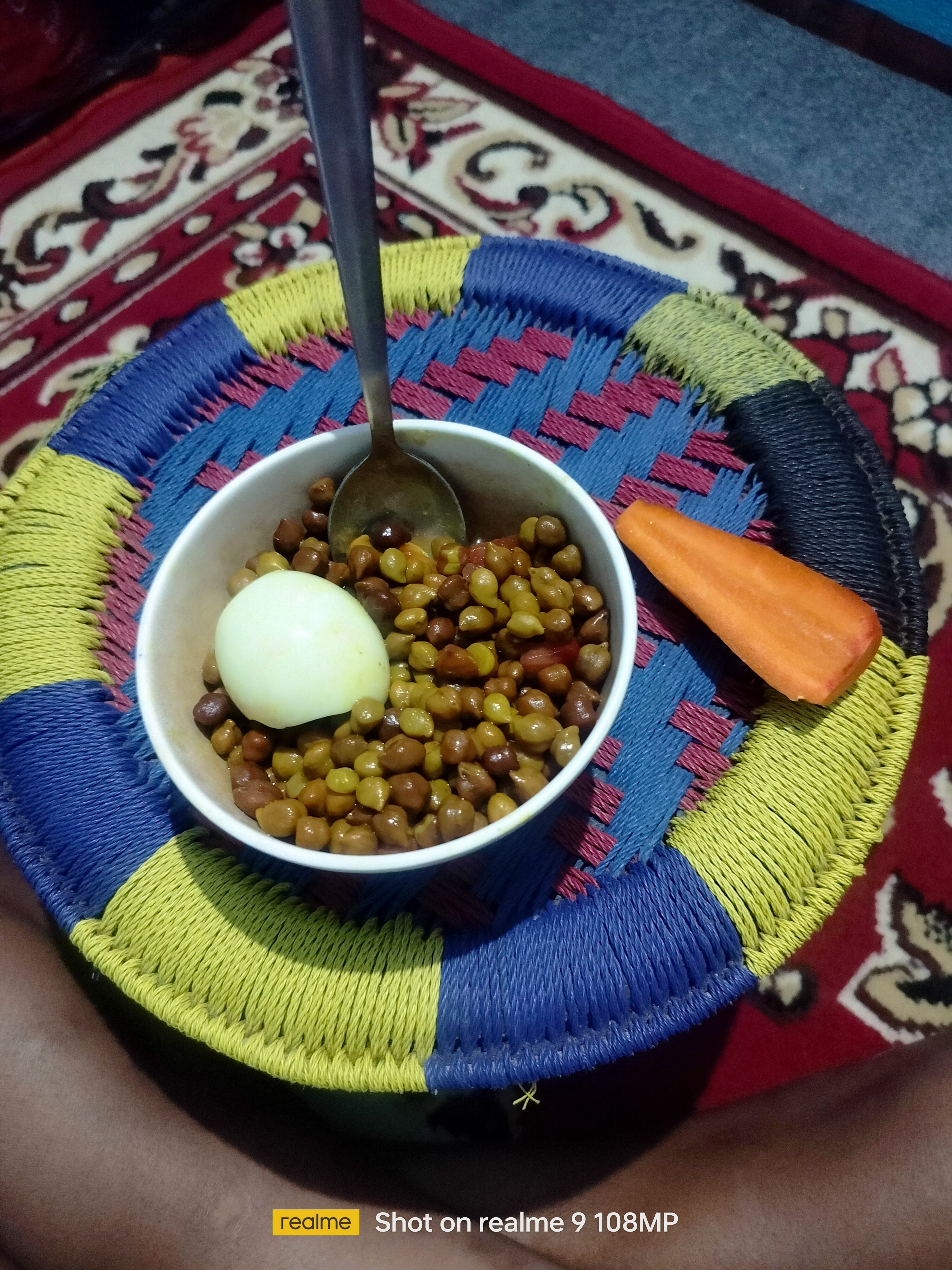 Boiled Pulses with Egg
