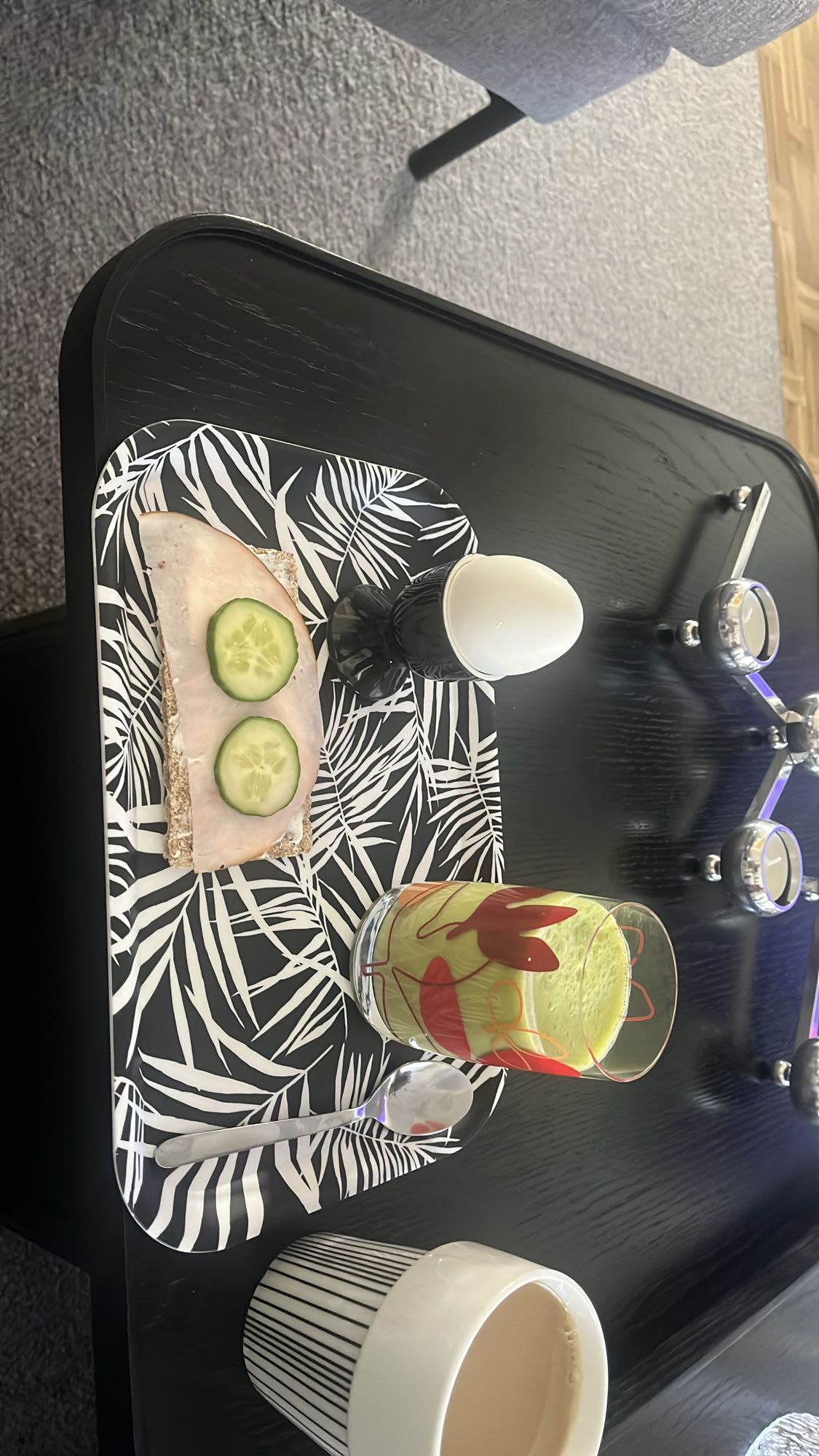 Frukost med ägg & smoothie